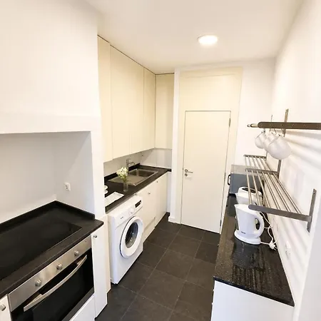 Spacious 2-bedroom Flat Near Saldanha *