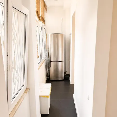 Spacious 2-bedroom Flat Near Saldanha Lejlighed *