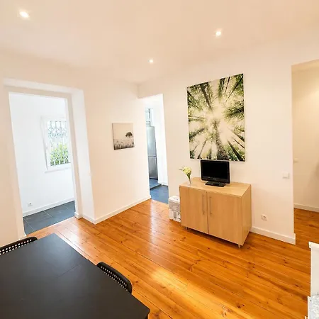 Spacious 2-bedroom Flat Near Saldanha Lejlighed *